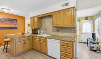 14 Dolan Ave, Aberdeen, NJ 07747