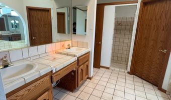 15370 Tacony Rd, Apple Valley, CA 92307