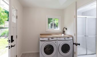 17 S Airmont Rd, Airmont, NY 10901