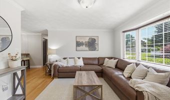 127 Sun Valley Dr, Cumberland, RI 02864
