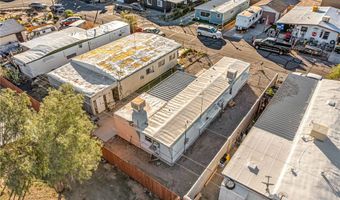 587 Harbor Dr, Bullhead City, AZ 86442