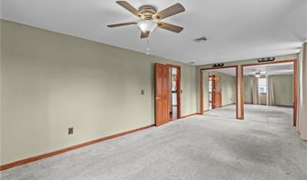 11 Red Robin Rd, Cranston, RI 02920