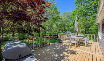 284 Bragg's Ln, Barnstable, MA 02630