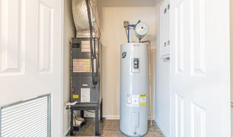 5 Robert Court St, Amityville, NY 11701