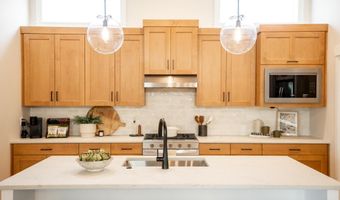 3855 NE Tellus Dr, Bend, OR 97701