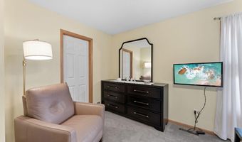 6738 158th St W, Apple Valley, MN 55124