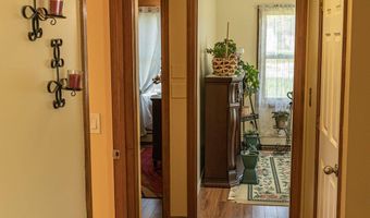 206 Fairview Ave, Auburn, ME 04210