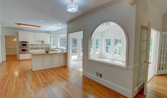 5404 Chaversham Ln, Peachtree Corners, GA 30092