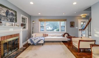82 Kempson Pl, Metuchen, NJ 08840