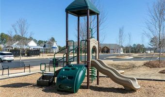 821 York, Acworth, GA 30102