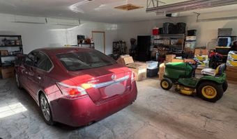1105 Benton St, Albany, MO 64402