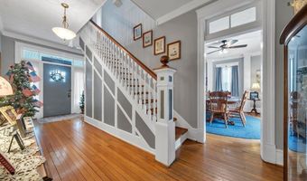 901 Bedford Ave, Altavista, VA 24517