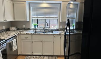 801 BROOKHAVEN Dr A, Brookings, OR 97415