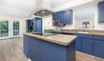 78 South Rd, Colchester, CT 06415