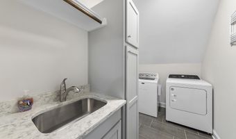 3138 Curling Creek Dr, Apex, NC 27502