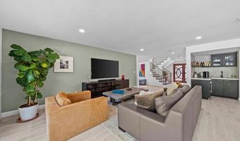 20 Lake Helix Dr, La Mesa, CA 91941