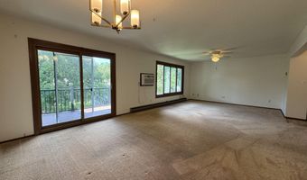723 NE 15th Ave, Aberdeen, SD 57401