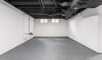 884 S Chesterfield Rd, Columbus, OH 43209