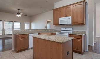 302 Howard Way Dr, Aledo, TX 76008