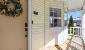 10 Long St, Johnston, RI 02919