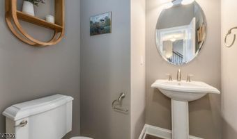 5 Blazingstar Way, Allamuchy Twp., NJ 07840