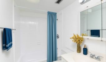 2499 Kapiolani Blvd 1004, Honolulu, HI 96826