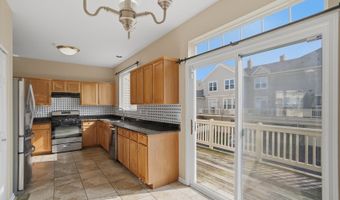 2720 N Greenwood Ave, Arlington Heights, IL 60004