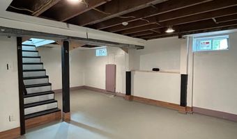 3210 Clifton Ave, Alton, IL 62002