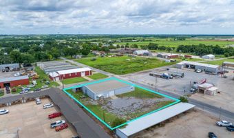 419 E Maple St, Alva, OK 73717