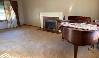 120 S Roan St, Algona, IA 50511
