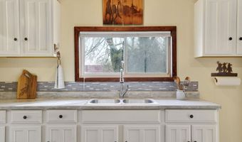 10093 NE WISEACRE Ln, Aurora, OR 97002