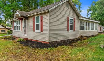 108 POND St, Amherst, WI 54406