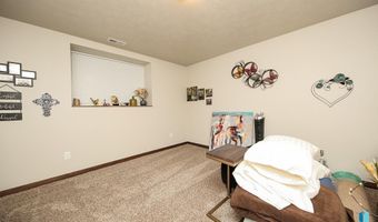 2720 E Sunburst Dr, Brandon, SD 57005