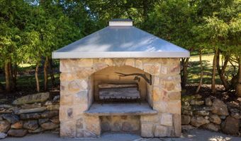 8193 Lavelle Rd, Athens, OH 45701