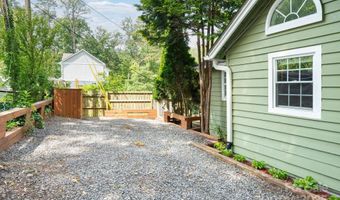 5 Arbutus Rd, Asheville, NC 28805
