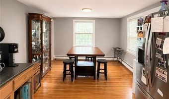 625 Mendon Rd, Cumberland, RI 02864
