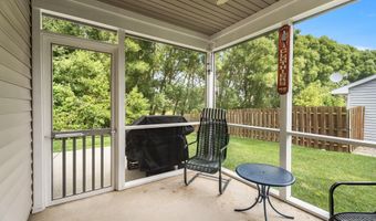 2014 Jonathan St, Kendallville, IN 46755