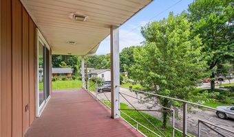 821 Cliffside Dr, Akron, OH 44313