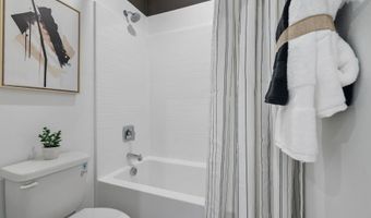 748 Edward Scholle Dr, Camarillo, CA 93010