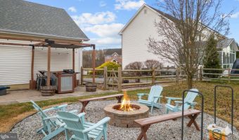 8 TAMAR Ct, Bear, DE 19701