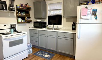 211 SW 7TH Ave, Aberdeen, SD 57401