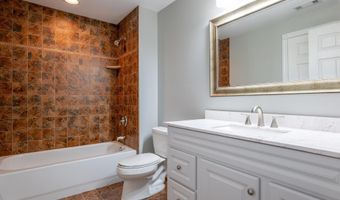 20262 KIAWAH ISLAND Dr, Ashburn, VA 20147