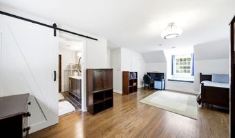 12601 N Osage Rd, Anchorage, KY 40223
