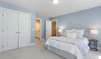 134 Kingswood Dr, Avon, CT 06001