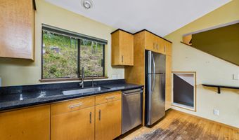 2828 Buttermilk Ln, Arcata, CA 95521