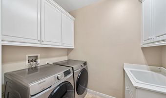 5859 E Treehouse Ln, Anaheim, CA 92807