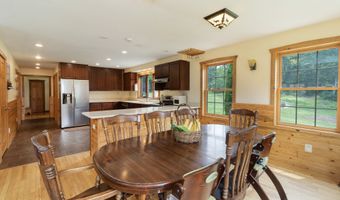 13 Woodridge Dr, Barkhamsted, CT 06063