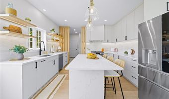27 Soar Way, Newport, RI 02840