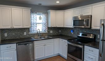 6 Reno Ct, Barnegat, NJ 08005