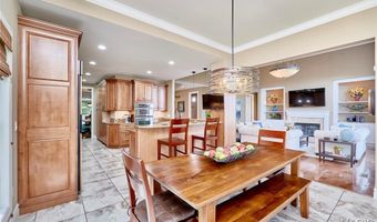 259 Meadowbrook Country Club Est, Ballwin, MO 63011